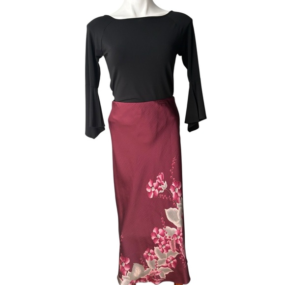 Banana Republic Y2K Burgundy Floral 100% Silk Shell Skirt. Sz 4 - Picture 3 of 14